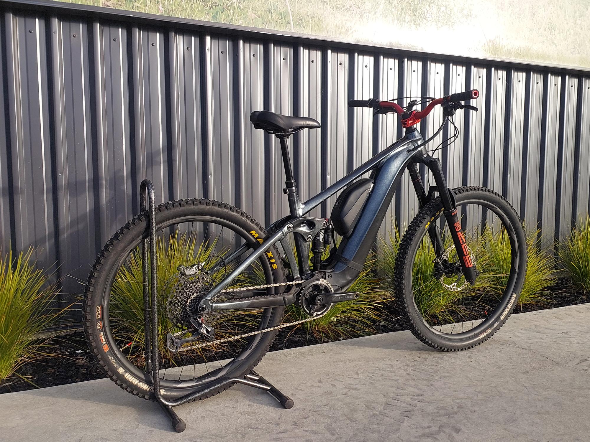 Pre-Loved Emtb...... 2022 Giant Reign E2